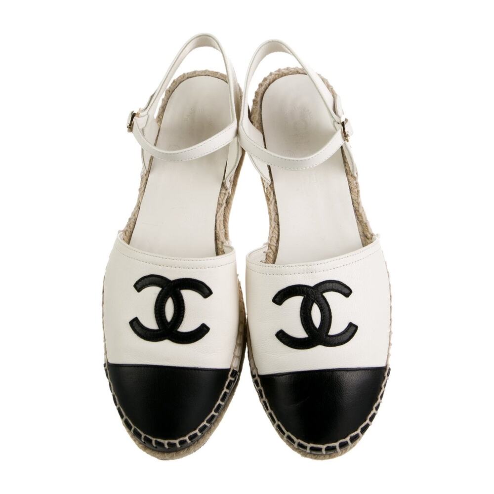 ❤️Chanel 2020 Interlocking CC Logo Espadrilles❤️ - image 1